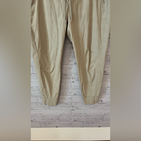 Athleta Women's Size 16 Trekkie North Jogger High Rise Pull On Pants Hiking - Picture 9 of 14